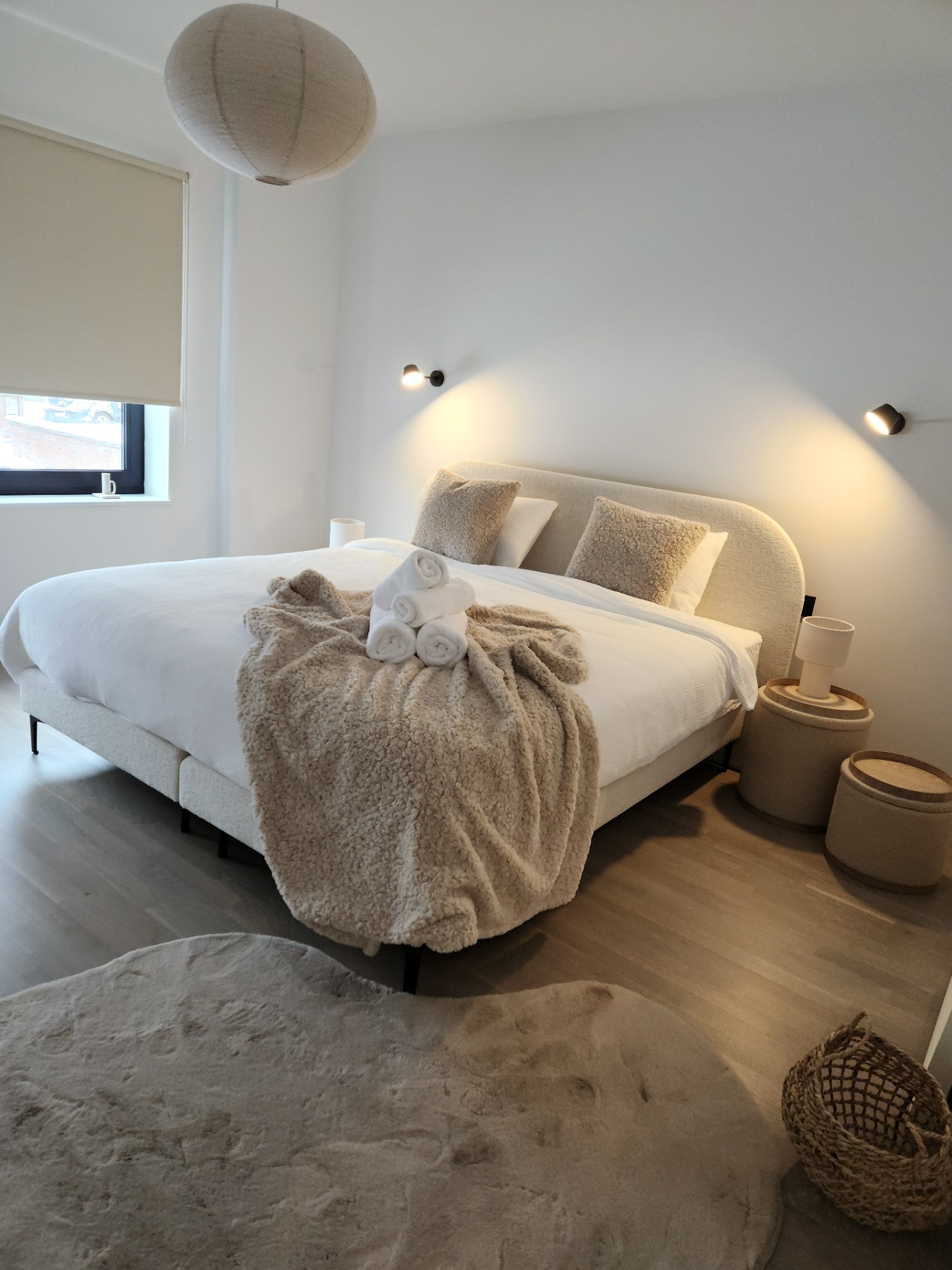 SLAAPKAMER 1   beneden voor